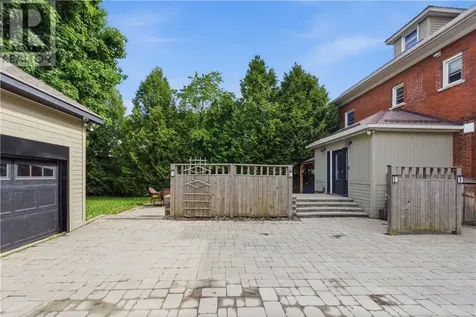 328 Homewood Sudbury ON P3E 3P7
