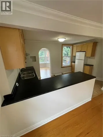 218 Maplewood Avenue Hamilton ON L8M 1X8