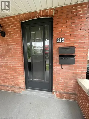 218 Maplewood Avenue Hamilton ON L8M 1X8