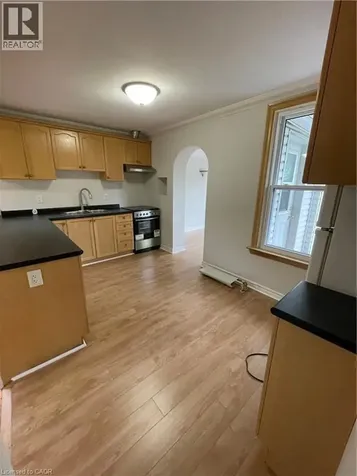 218 Maplewood Avenue Hamilton ON L8M 1X8
