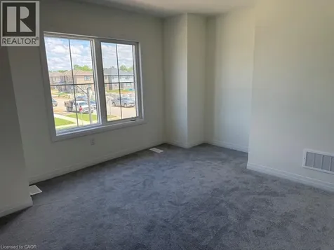 40 Turnbull Drive Brantford ON N3T 0K4