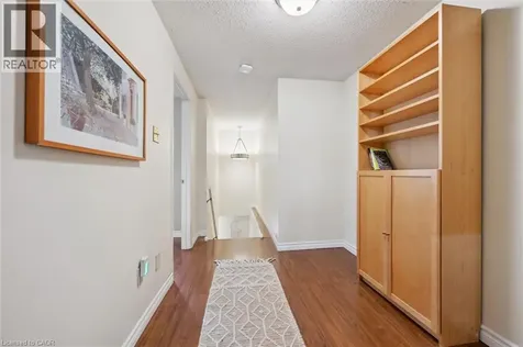 25 Valleyview Drive Kitchener ON N2E 1L5