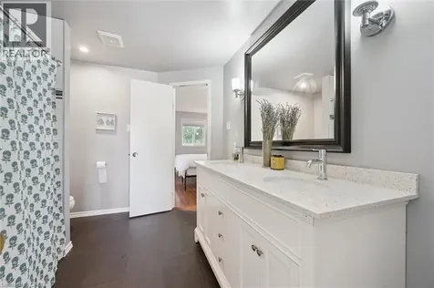25 Valleyview Drive Kitchener ON N2E 1L5