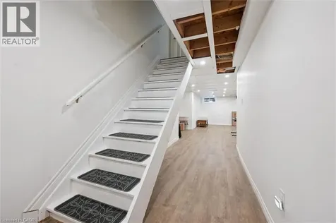 25 Valleyview Drive Kitchener ON N2E 1L5
