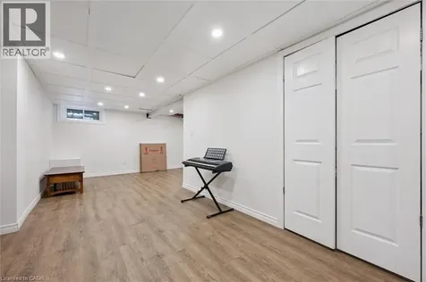 25 Valleyview Drive Kitchener ON N2E 1L5