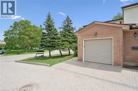 25 Valleyview Drive Kitchener ON N2E 1L5