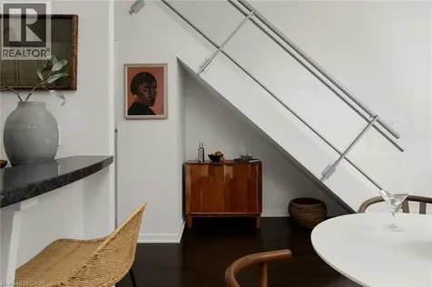 388 Richmond Street West Toronto ON M5V 3P1
