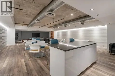 388 Richmond Street West Toronto ON M5V 3P1
