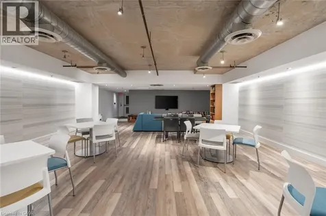 388 Richmond Street West Toronto ON M5V 3P1
