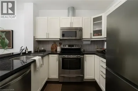 388 Richmond Street West Toronto ON M5V 3P1