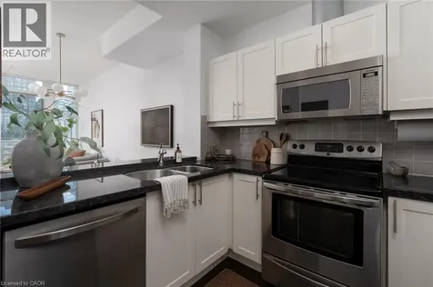 388 Richmond Street West Toronto ON M5V 3P1
