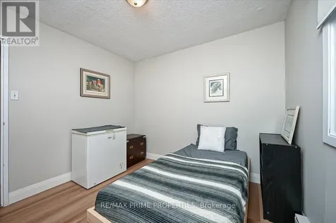 158A Mcarthur Avenue Ottawa ON K1L 7E7