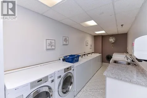 158A Mcarthur Avenue Ottawa ON K1L 7E7