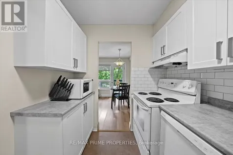 158A Mcarthur Avenue Ottawa ON K1L 7E7