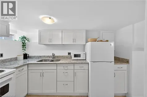 33 Homewood Avenue Hamilton ON L8P 2M1