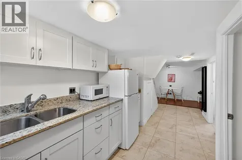 33 Homewood Avenue Hamilton ON L8P 2M1