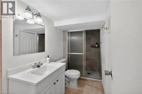 33 Homewood Avenue Hamilton ON L8P 2M1