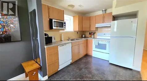 1792 Northway Windsor ON N9B 3M2
