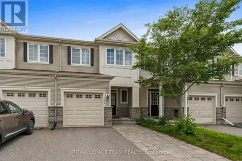102 Lochnaw Private Ottawa ON K2J 5X6