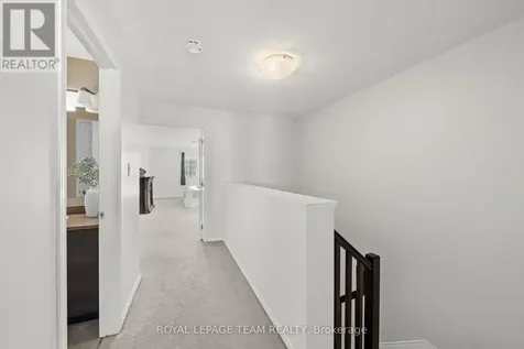 102 Lochnaw Private Ottawa ON K2J 5X6