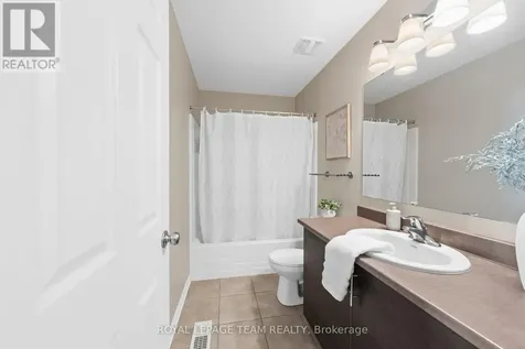 102 Lochnaw Private Ottawa ON K2J 5X6