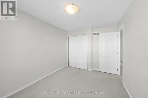 102 Lochnaw Private Ottawa ON K2J 5X6