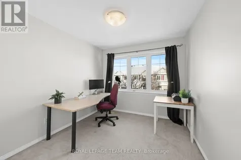 102 Lochnaw Private Ottawa ON K2J 5X6