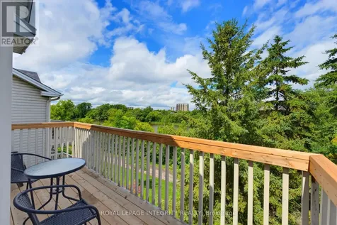 81 Robinson Avenue Ottawa ON K1N 8N8