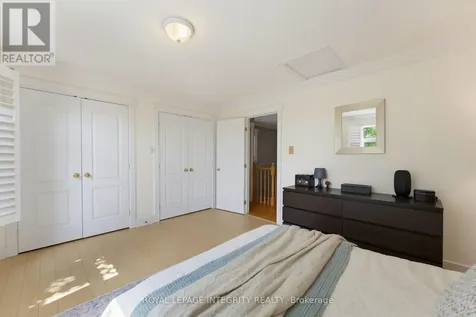 81 Robinson Avenue Ottawa ON K1N 8N8
