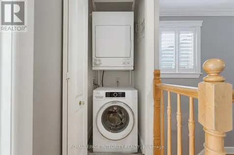 81 Robinson Avenue Ottawa ON K1N 8N8