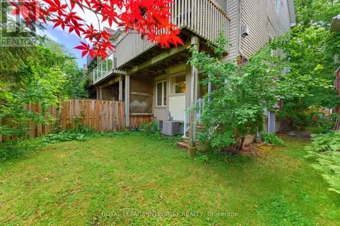 81 Robinson Avenue Ottawa ON K1N 8N8