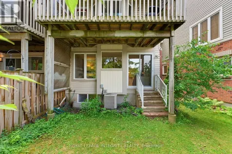 81 Robinson Avenue Ottawa ON K1N 8N8
