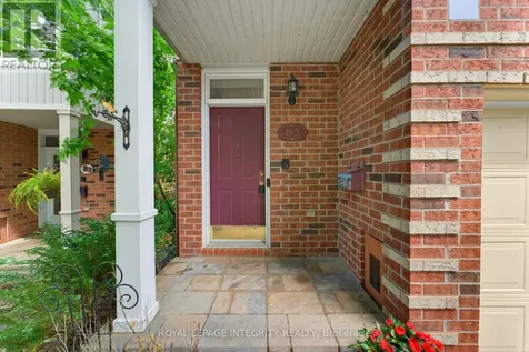 81 Robinson Avenue Ottawa ON K1N 8N8