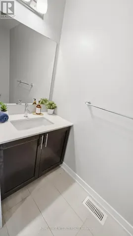 662 Putney Crescent Ottawa ON K2S 1E7