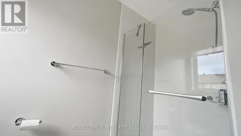 662 Putney Crescent Ottawa ON K2S 1E7