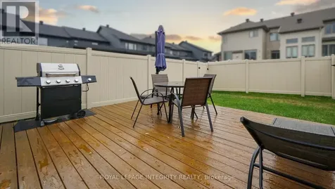 662 Putney Crescent Ottawa ON K2S 1E7