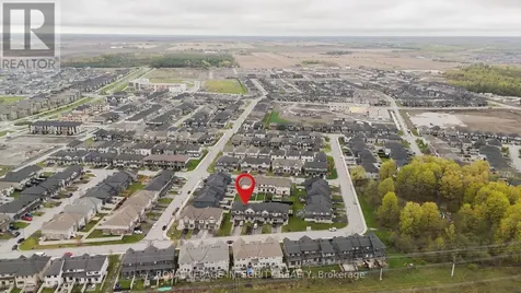 662 Putney Crescent Ottawa ON K2S 1E7
