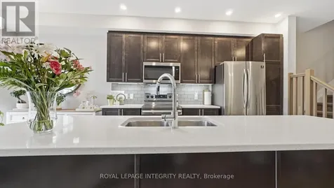 662 Putney Crescent Ottawa ON K2S 1E7