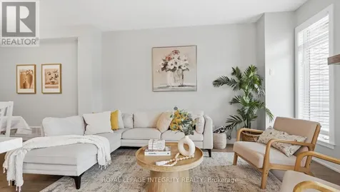 662 Putney Crescent Ottawa ON K2S 1E7