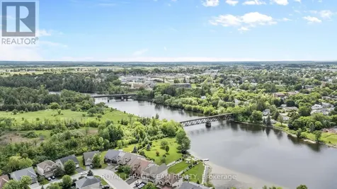 92 Wolff Crescent Arnprior ON K7S 0C1