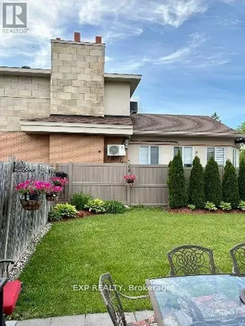 937 Falaise Road Ottawa ON K2C 0M1