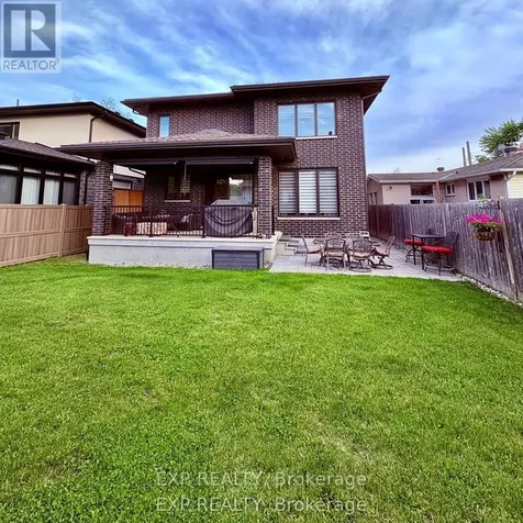 937 Falaise Road Ottawa ON K2C 0M1