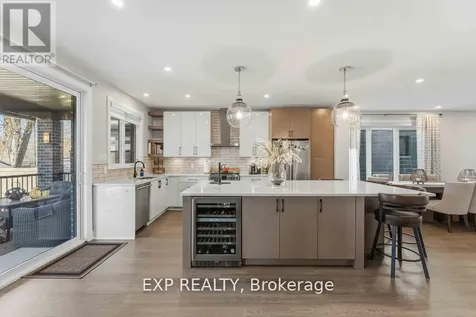 937 Falaise Road Ottawa ON K2C 0M1