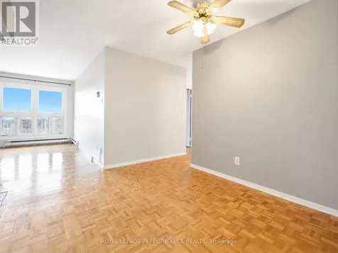 158C Mcarthur Avenue Ottawa ON K1L 8E7