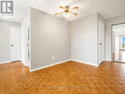 158C Mcarthur Avenue Ottawa ON K1L 8E7