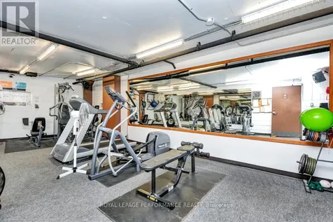 158C Mcarthur Avenue Ottawa ON K1L 8E7