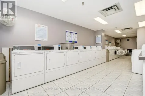 158C Mcarthur Avenue Ottawa ON K1L 8E7
