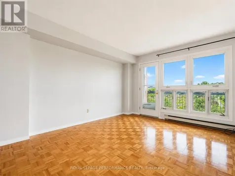 158C Mcarthur Avenue Ottawa ON K1L 8E7