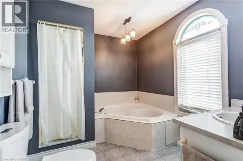 4 Victoria Street Waterdown ON L9H 2B8