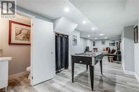 4 Victoria Street Waterdown ON L9H 2B8